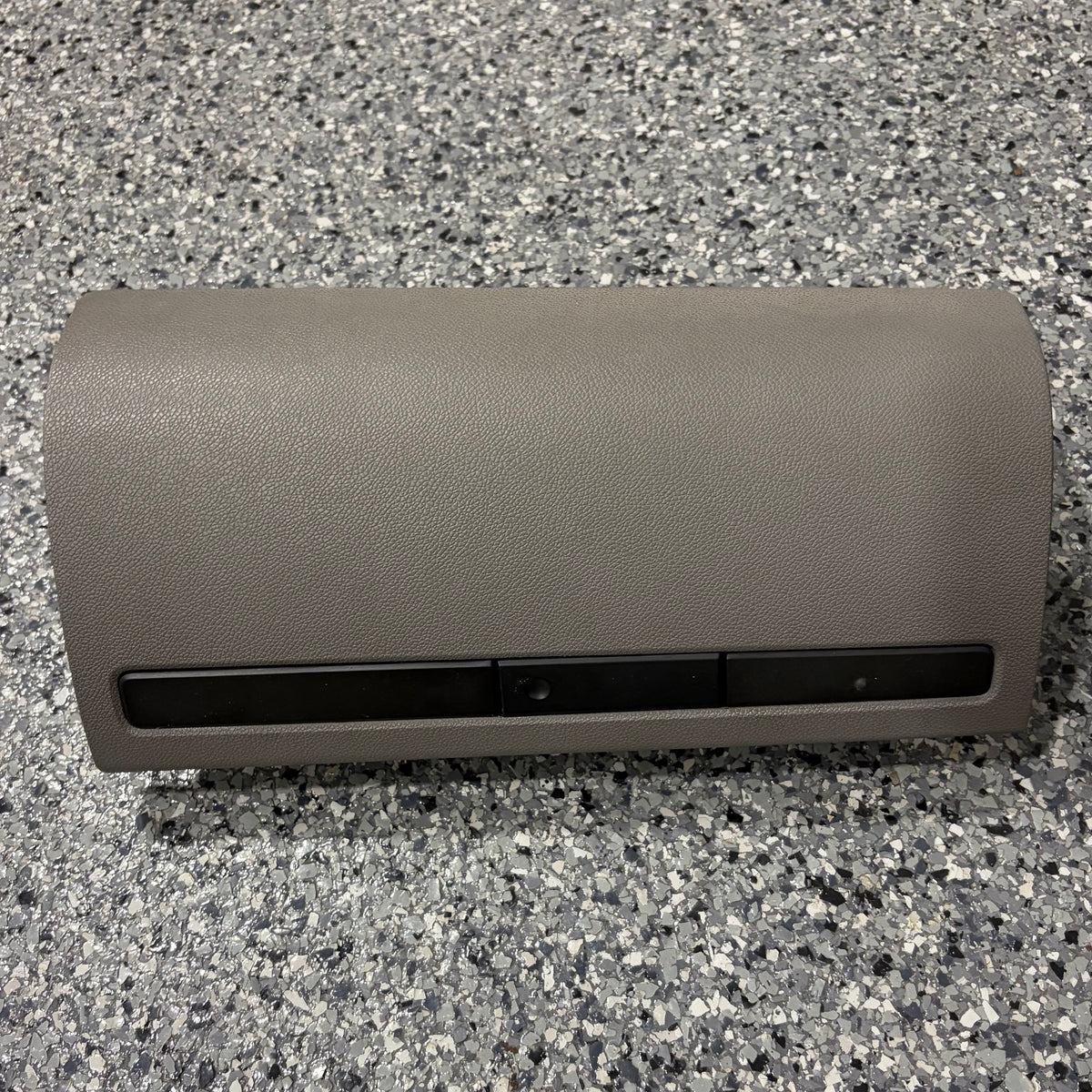 07-13 Chevrolet Silverado / GMC Sierra Glove Box 15803821 OEM